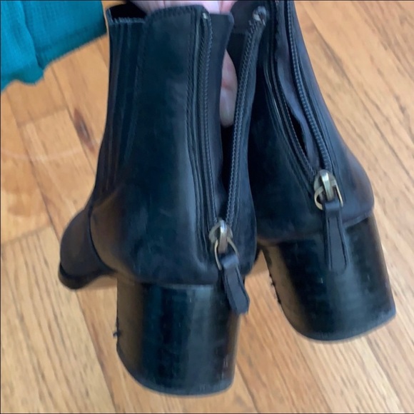 Halogen Booties - Picture 3 of 4